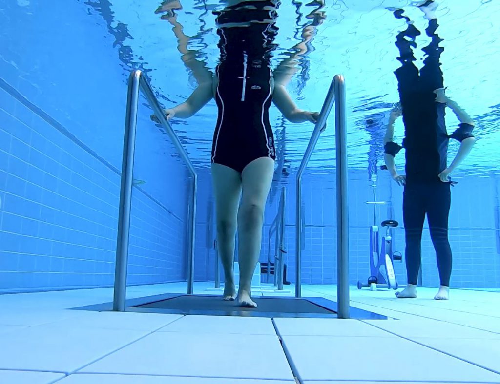 Exercise on underwater treadmill after knee replacement